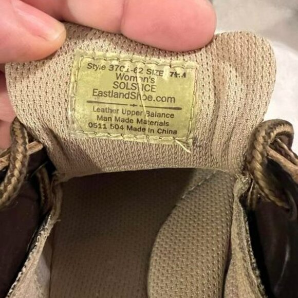 🐻Size 7.5 - Eastland - Tan Loafers - Picture 4 of 7